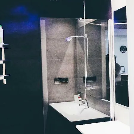 Romantico Wifi Free Parking Area Apartamento *