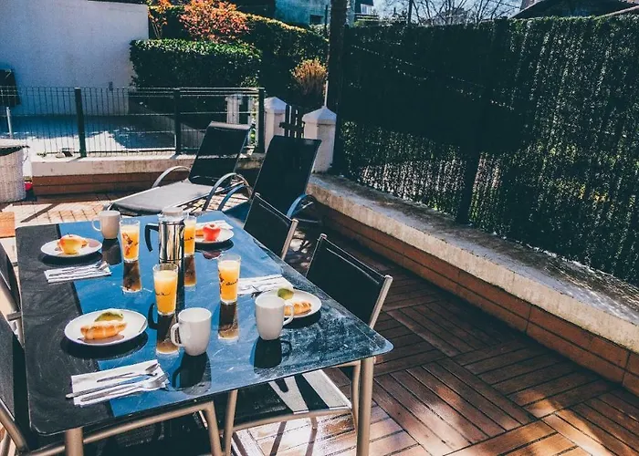 Romantico Wifi Free Parking Area Apartment *